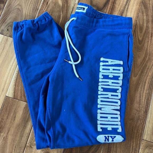 Abercrombie Jogger - Picture 1 of 2